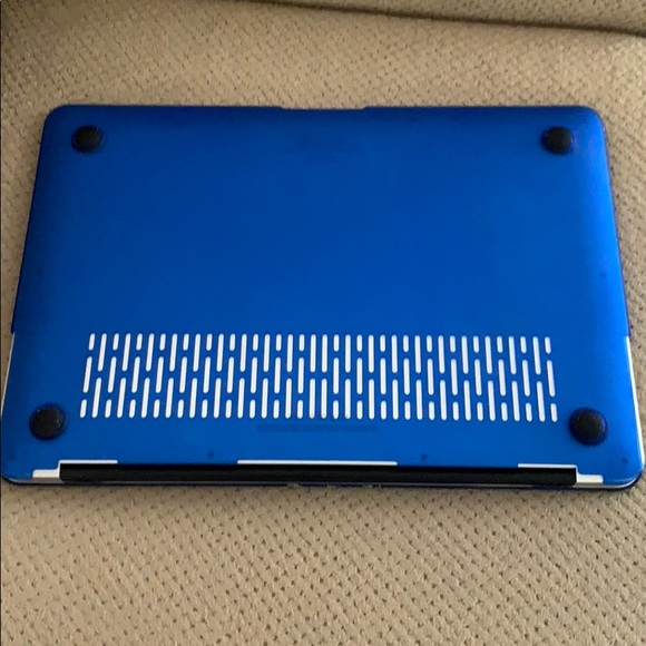 MacBook Air SOLD - Picture 3 of 5